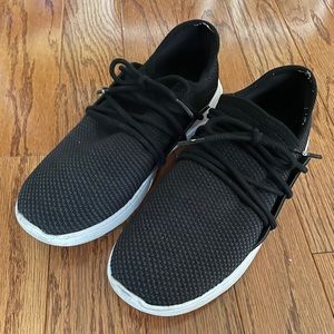 Vessi Cityscape waterproof sneakers black size 7